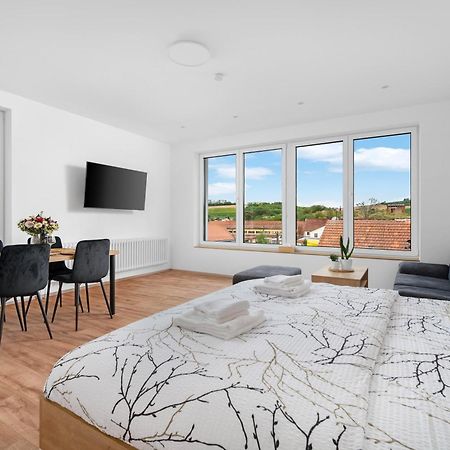 Apartmany Stastny Sklep Valtice Buitenkant foto