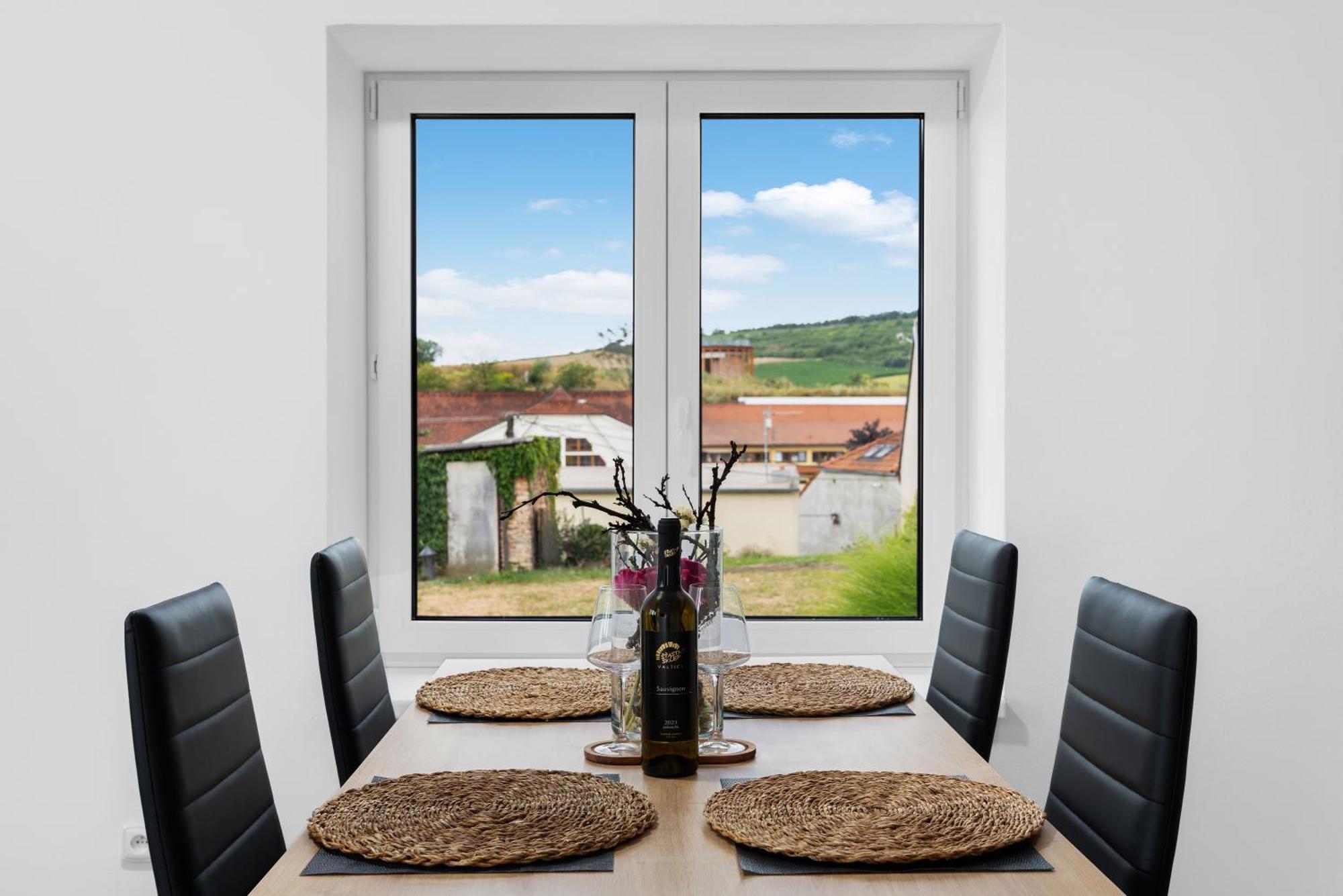 Apartmany Stastny Sklep Valtice Buitenkant foto